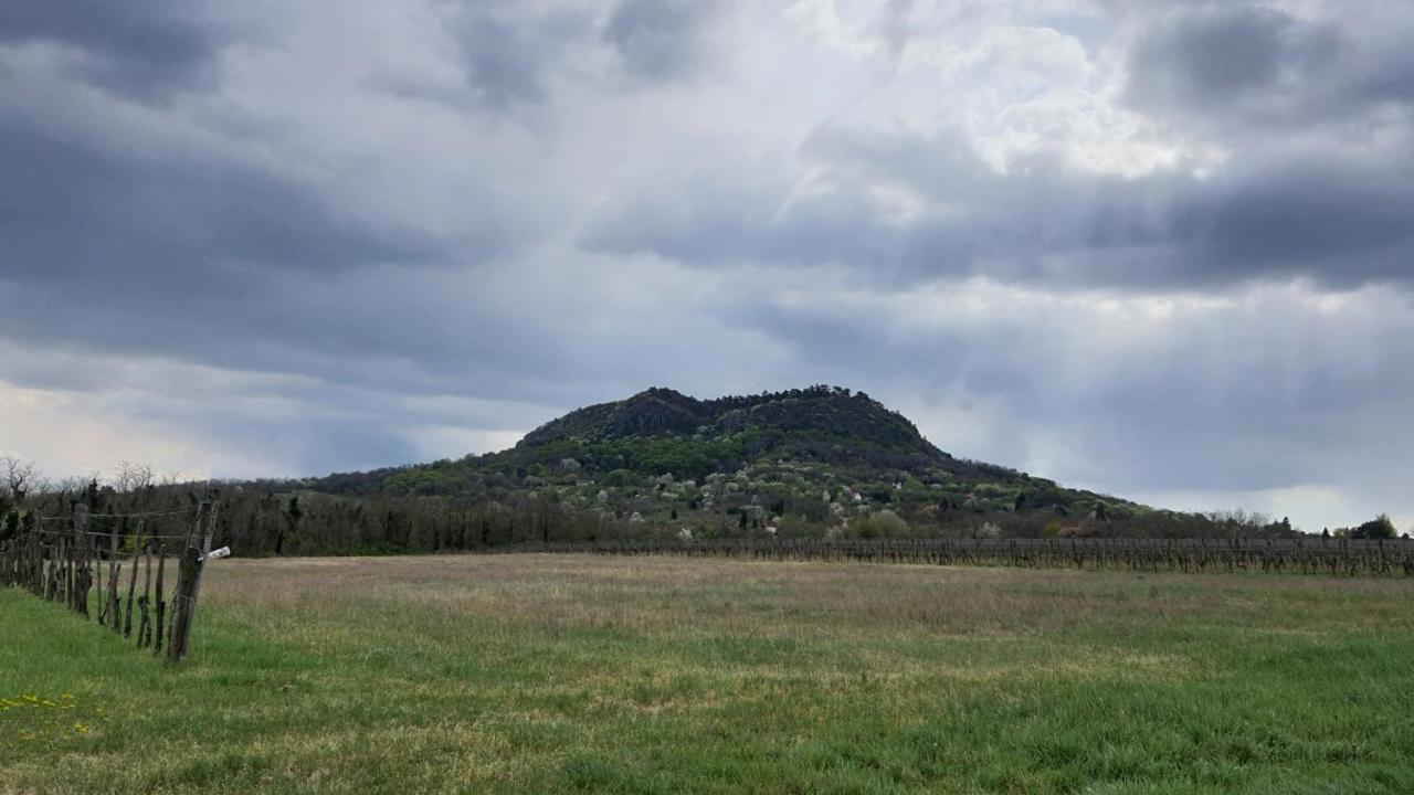 Sárkányles Vendégház Kisapati Exterior foto